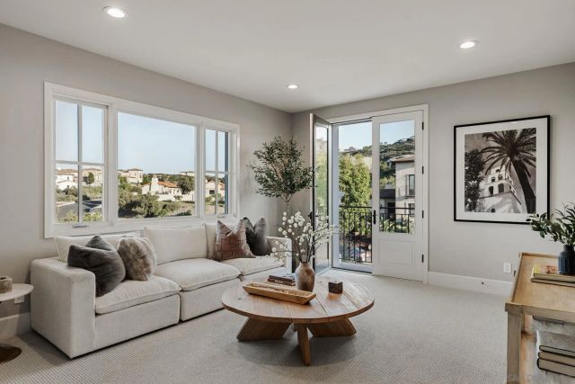 18238 Avenida Apice, San Diego, CA 92067