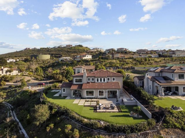 18238 Avenida Apice, San Diego, CA 92067