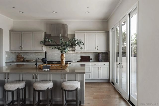 18238 Avenida Apice, San Diego, CA 92067