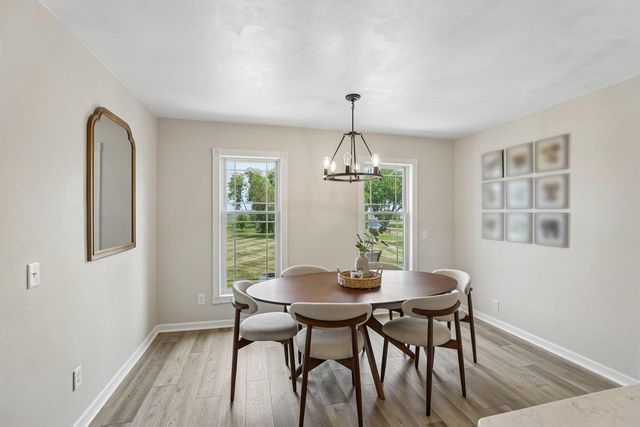 5220 Scenic Ridge Trail, Middleton, WI 53562