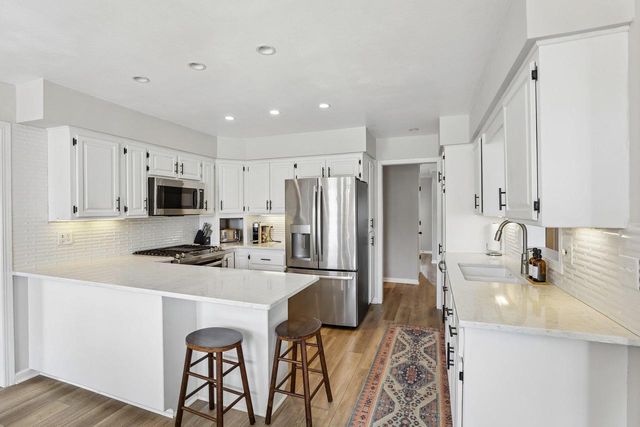 5220 Scenic Ridge Trail, Middleton, WI 53562