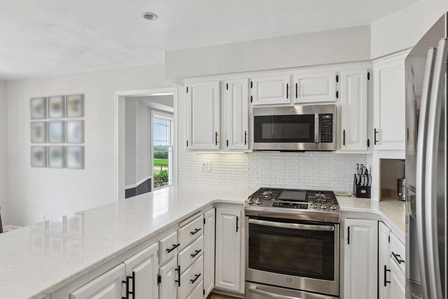 5220 Scenic Ridge Trail, Middleton, WI 53562