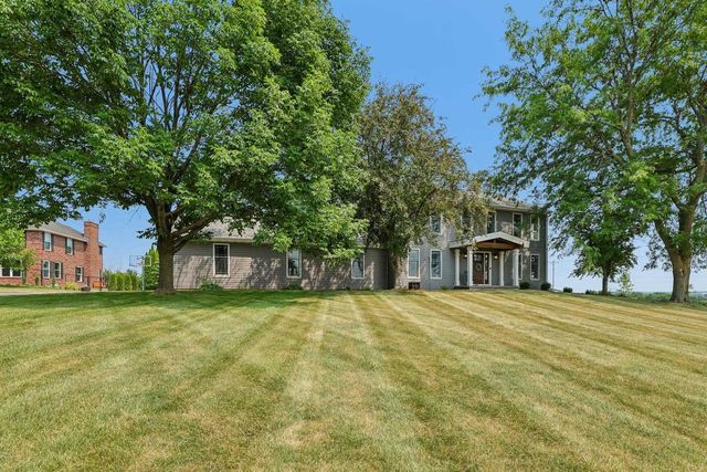 5220 Scenic Ridge Trail, Middleton, WI 53562