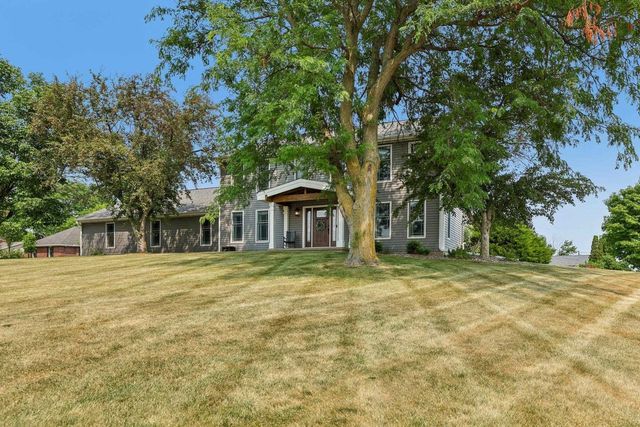 5220 Scenic Ridge Trail, Middleton, WI 53562