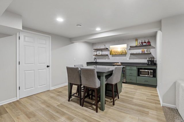 5220 Scenic Ridge Trail, Middleton, WI 53562