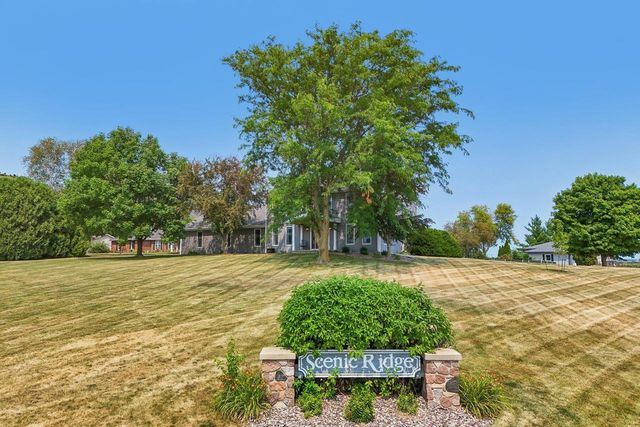 5220 Scenic Ridge Trail, Middleton, WI 53562