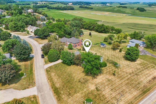 5220 Scenic Ridge Trail, Middleton, WI 53562