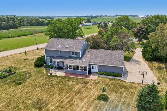 5220 Scenic Ridge Trail, Middleton, WI 53562