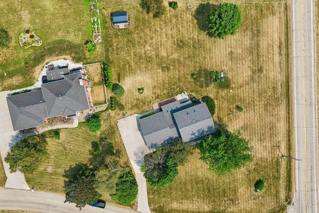 5220 Scenic Ridge Trail, Middleton, WI 53562