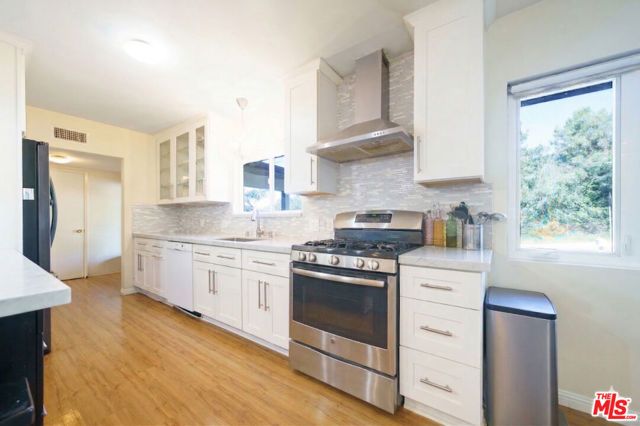 5532 Ocean View Boulevard, La Canada Flintridge, CA 91011