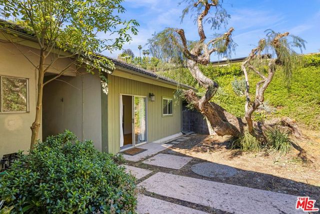 1362 Marinette Road, Pacific Palisades, CA 90272