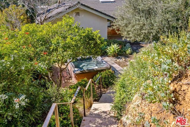 1362 Marinette Road, Pacific Palisades, CA 90272