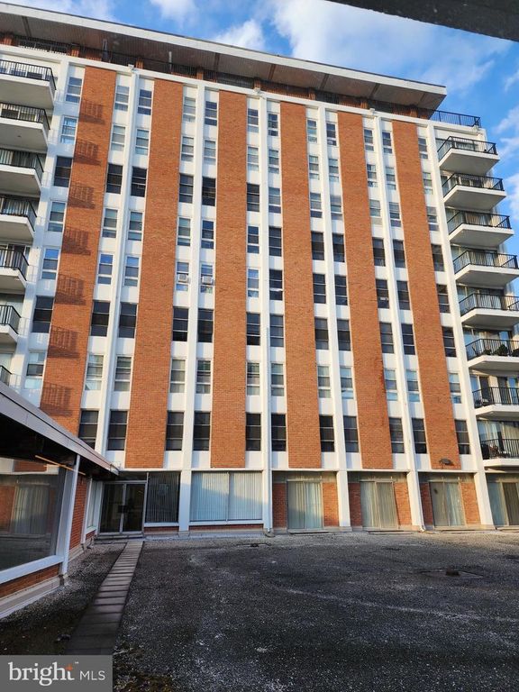 3601 CLARKS LN #208, Baltimore, MD 21215