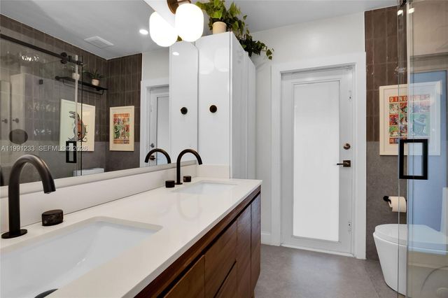 6440 SW 63rd Ter 0, South Miami, FL 33143