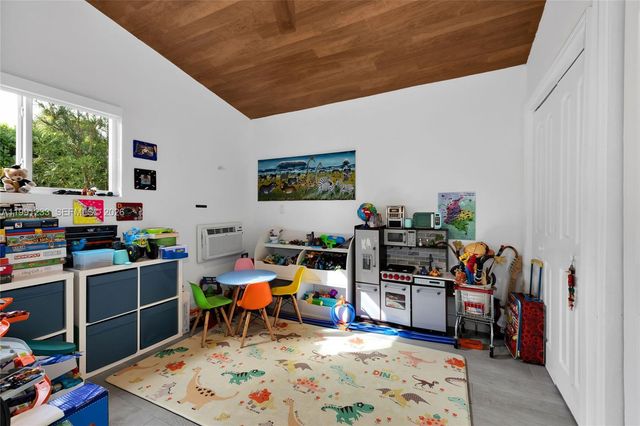 6440 SW 63rd Ter 0, South Miami, FL 33143