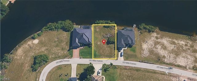 520 NW 25th TER, Cape Coral, FL 33993