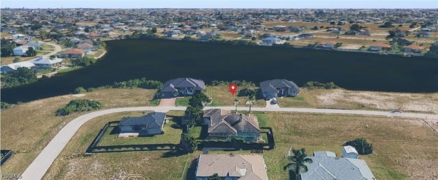 520 NW 25th TER, Cape Coral, FL 33993