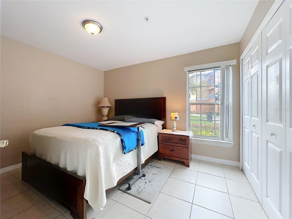 Image 29 of property listing at 5471 VINELAND ROAD 7109, Orlando, FL 32811