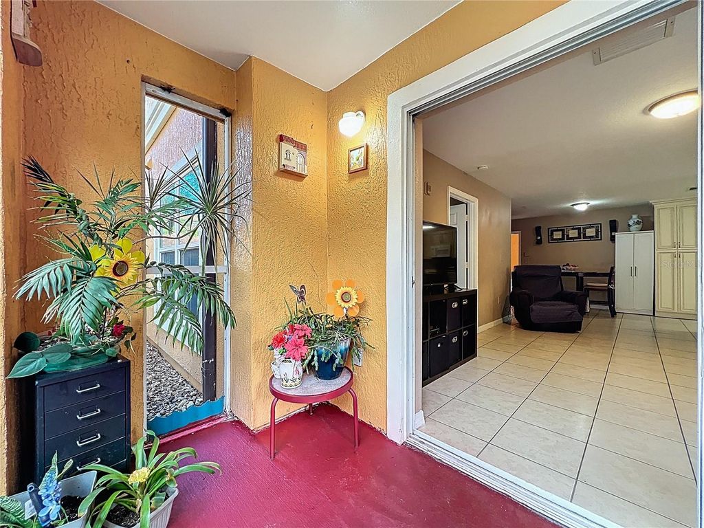 Image 41 of property listing at 5471 VINELAND ROAD 7109, Orlando, FL 32811