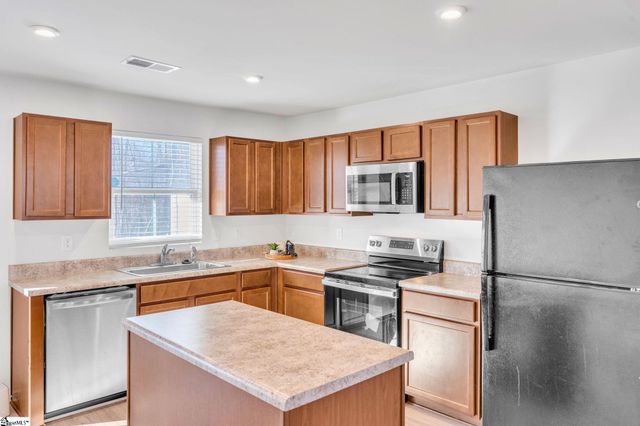 31 Tidworth Drive, Greer, SC 29651