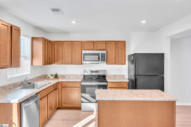 31 Tidworth Drive, Greer, SC 29651