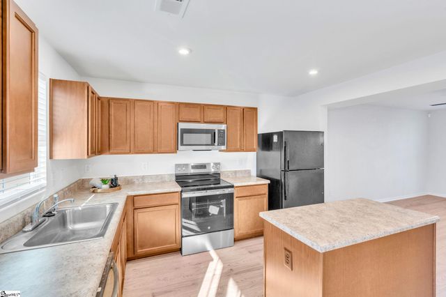 31 Tidworth Drive, Greer, SC 29651