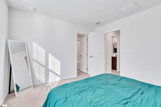 31 Tidworth Drive, Greer, SC 29651