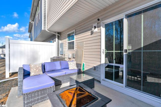 31 Tidworth Drive, Greer, SC 29651