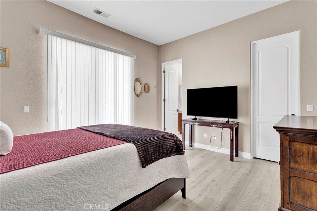 Image 40 of property listing at 19277 Stratford Way, Apple Valley, CA 92308