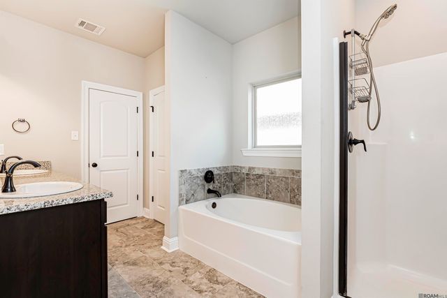 13717 Fig Dr, Denham Springs, LA 70726