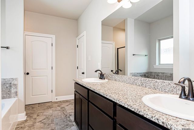 13717 Fig Dr, Denham Springs, LA 70726