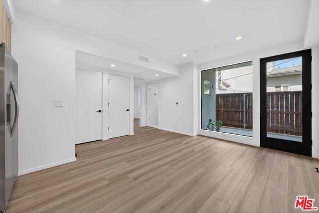 1853 12th Street F, Santa Monica, CA 90404