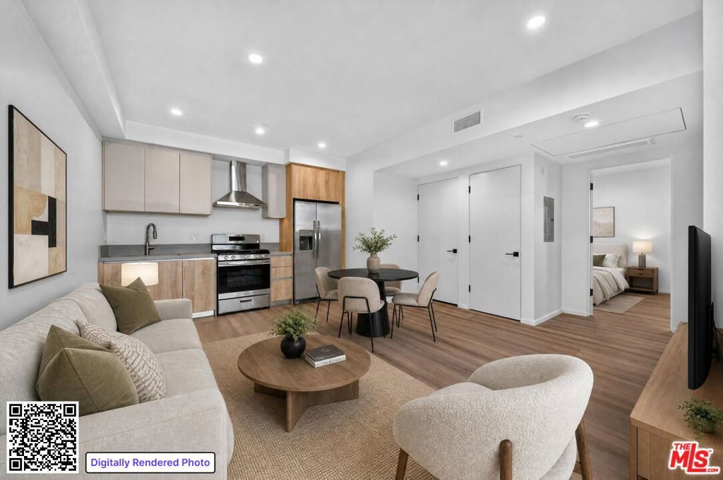 1853 12th Street F, Santa Monica, CA 90404