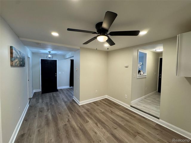 20830 Montrose, Warren, MI 48089