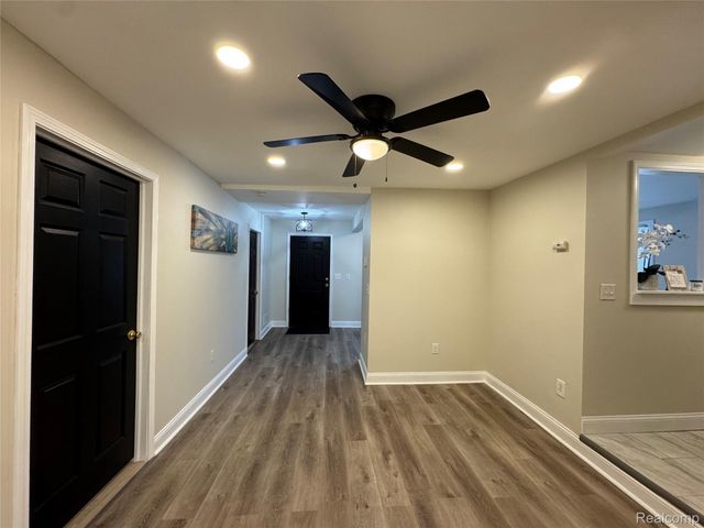 20830 Montrose, Warren, MI 48089