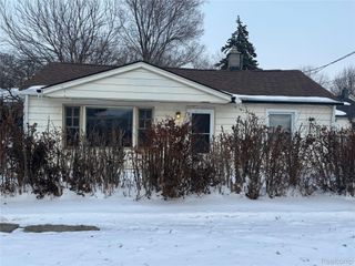 20830 Montrose, Warren, MI 48089