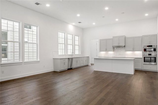 4502 Grassland DR, Austin, TX 78723