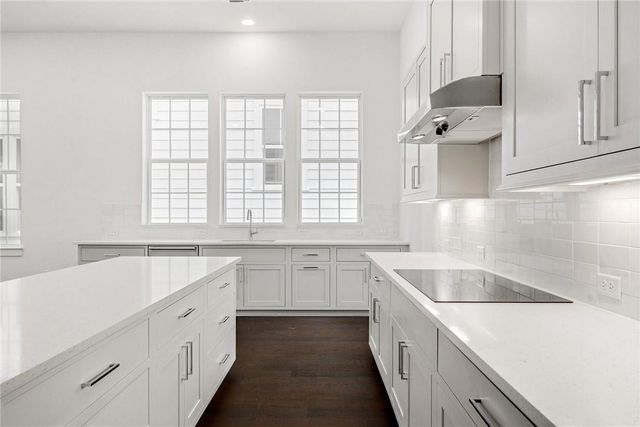 4502 Grassland DR, Austin, TX 78723