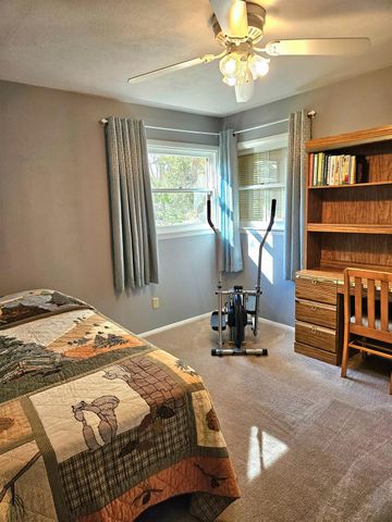 45695 Lauri Lane, Oakhurst, CA 93644