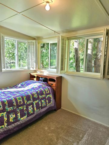 45695 Lauri Lane, Oakhurst, CA 93644