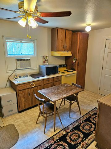 45695 Lauri Lane, Oakhurst, CA 93644