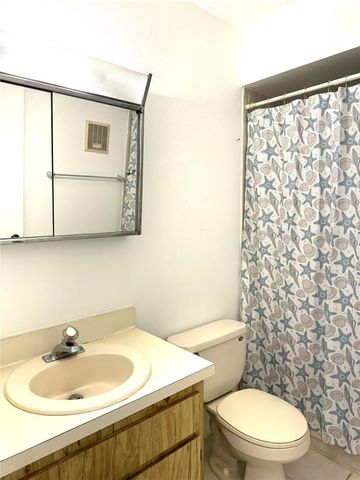 13608 S VILLAGE DRIVE 8203, Tampa, FL 33618