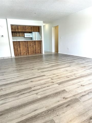 13608 S VILLAGE DRIVE 8203, Tampa, FL 33618