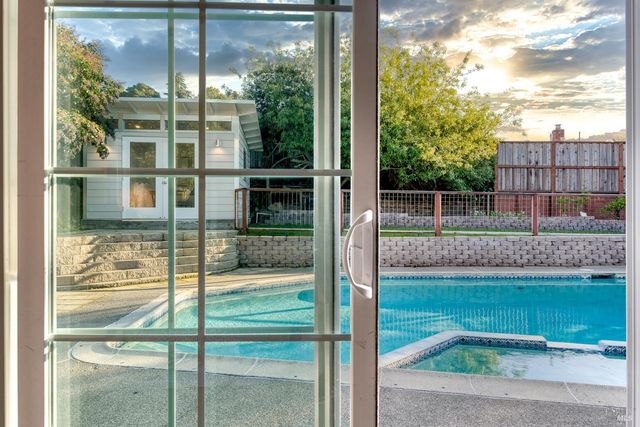 237 Alameda De La Loma, Novato, CA 94949