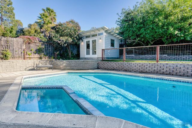 237 Alameda De La Loma, Novato, CA 94949