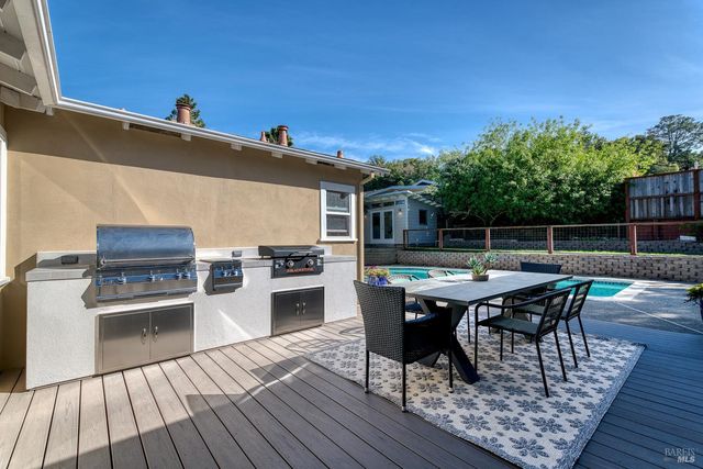 237 Alameda De La Loma, Novato, CA 94949