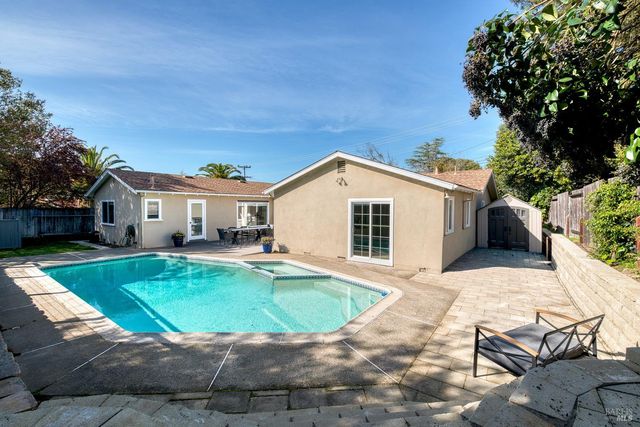 237 Alameda De La Loma, Novato, CA 94949