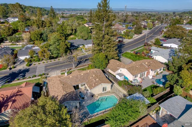 237 Alameda De La Loma, Novato, CA 94949