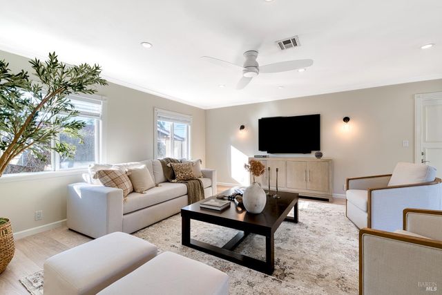 237 Alameda De La Loma, Novato, CA 94949