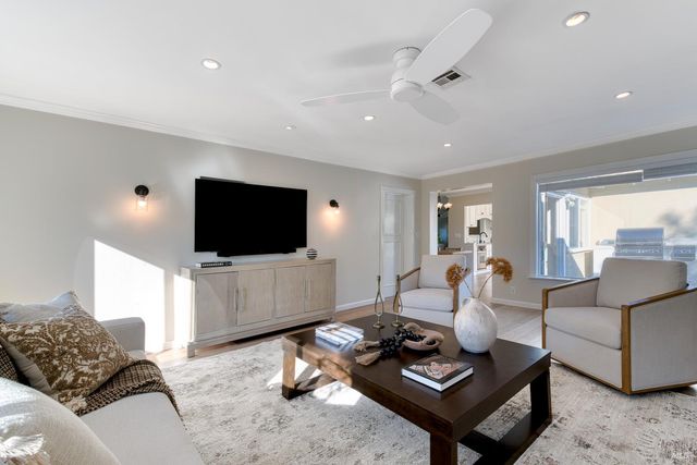 237 Alameda De La Loma, Novato, CA 94949